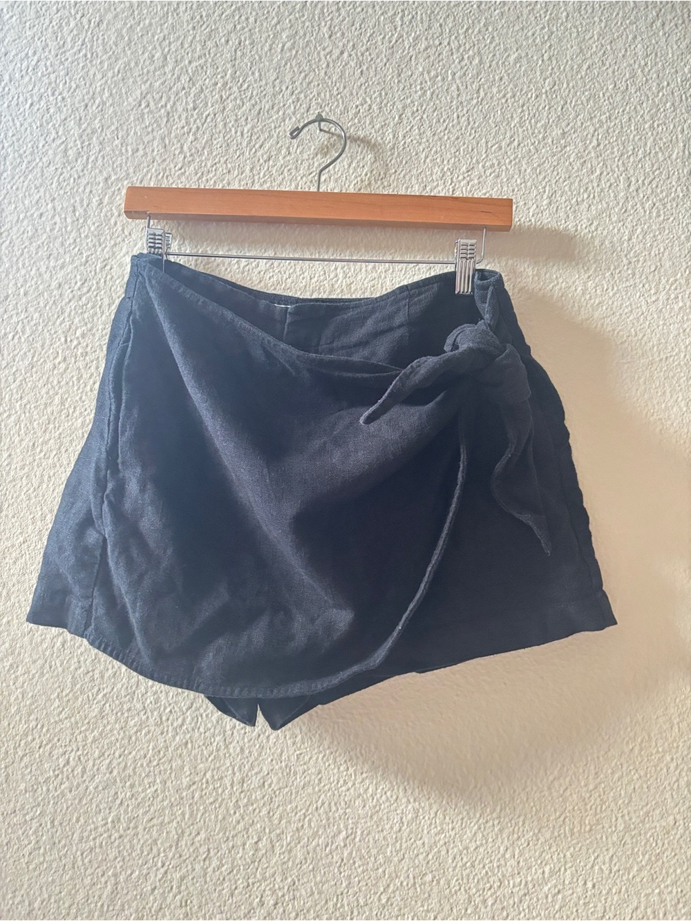 By Anthropologie Black Linen Blend Skort Size 6 Black